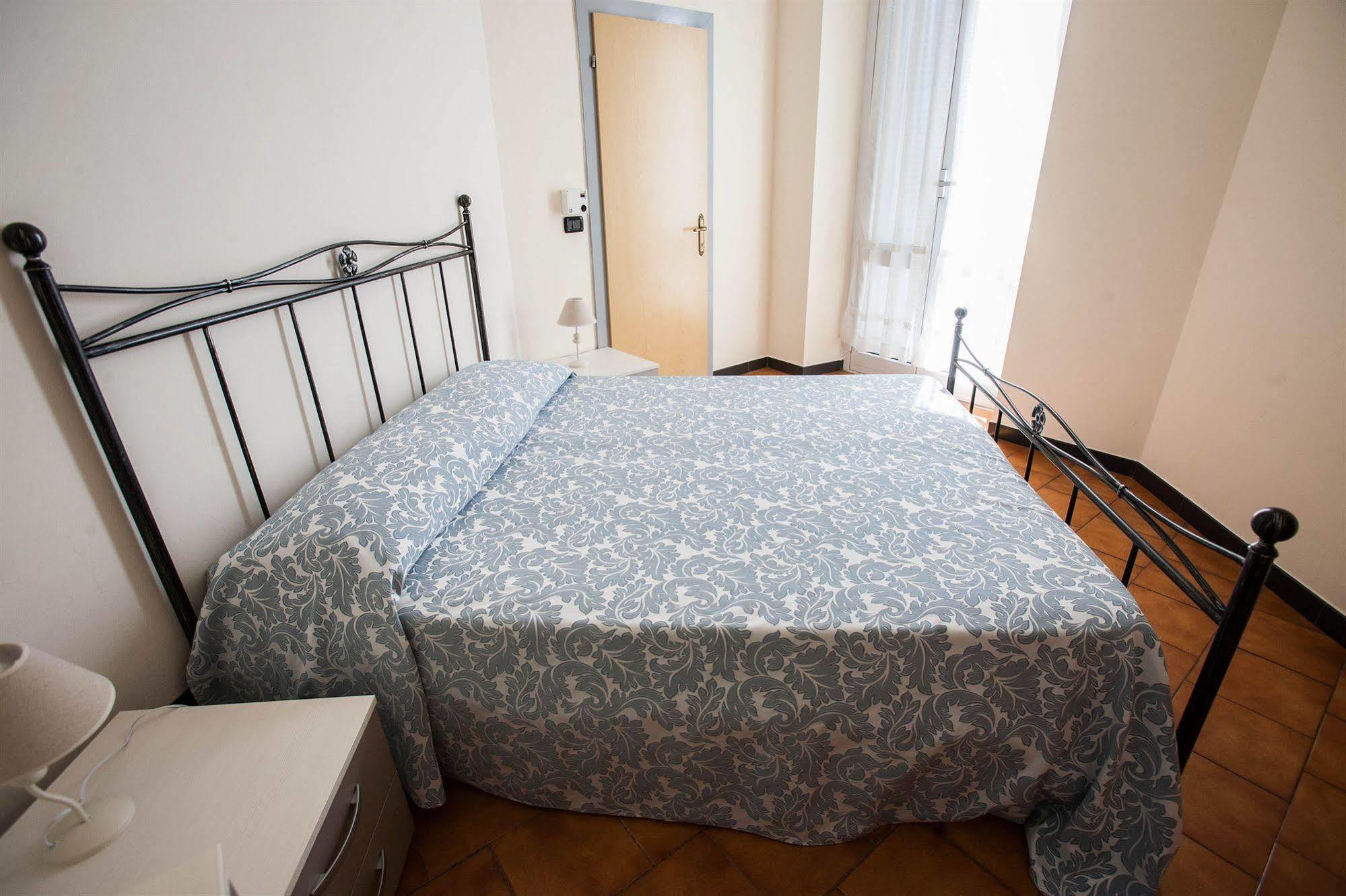 Residence Rta Villa Marina Imperia Exteriér fotografie